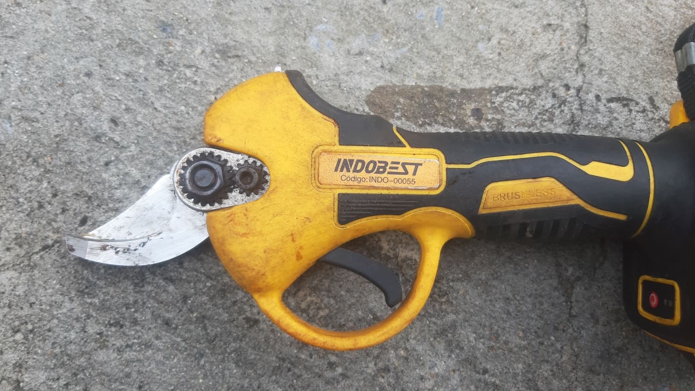 Tesoura Elétrica Sem Fio de Poda com Brushless Jardinagem - Imagem 3